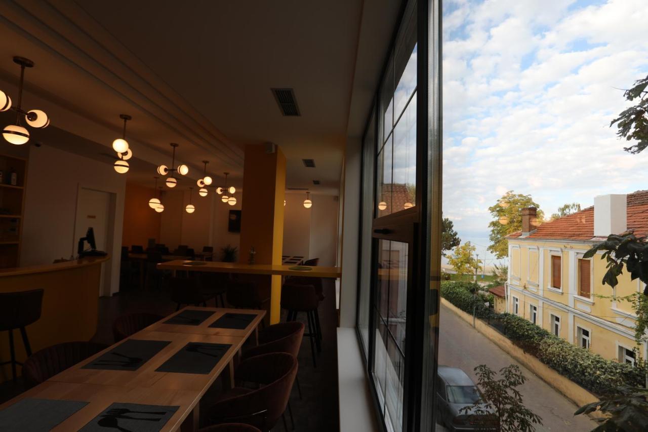 Elite Hotel 4*
